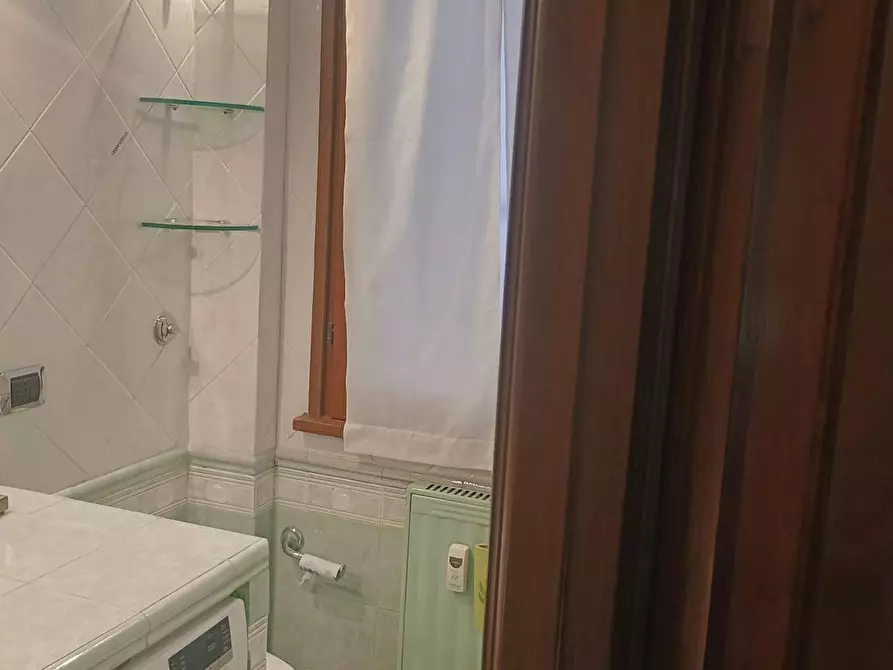 Immagine 7 di Camera in affitto  in Via Guido de Ruggiero a Roma