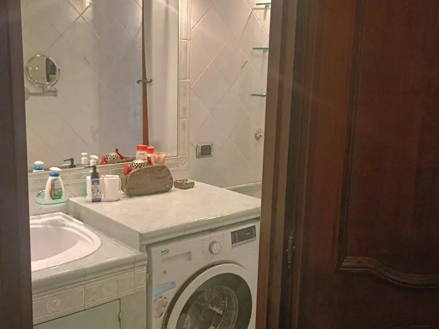 Immagine 2 di Camera in affitto  in Via Guido de Ruggiero a Roma