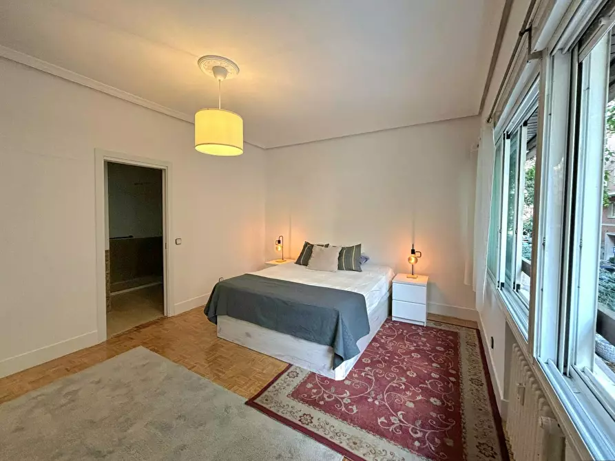 Immagine 10 di Appartamento in affitto  in Calle de Fernán González a Madrid