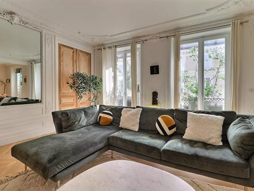 Immagine 4 di Appartamento in affitto  in Rue Beaurepaire a Paris