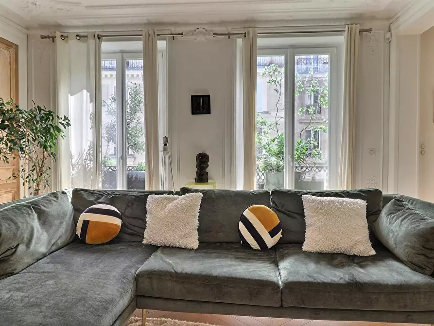 Immagine 3 di Appartamento in affitto  in Rue Beaurepaire a Paris