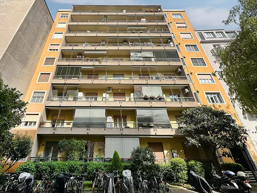 Immagine 8 di Appartamento in affitto  in Via Coluccio Salutati a Milano