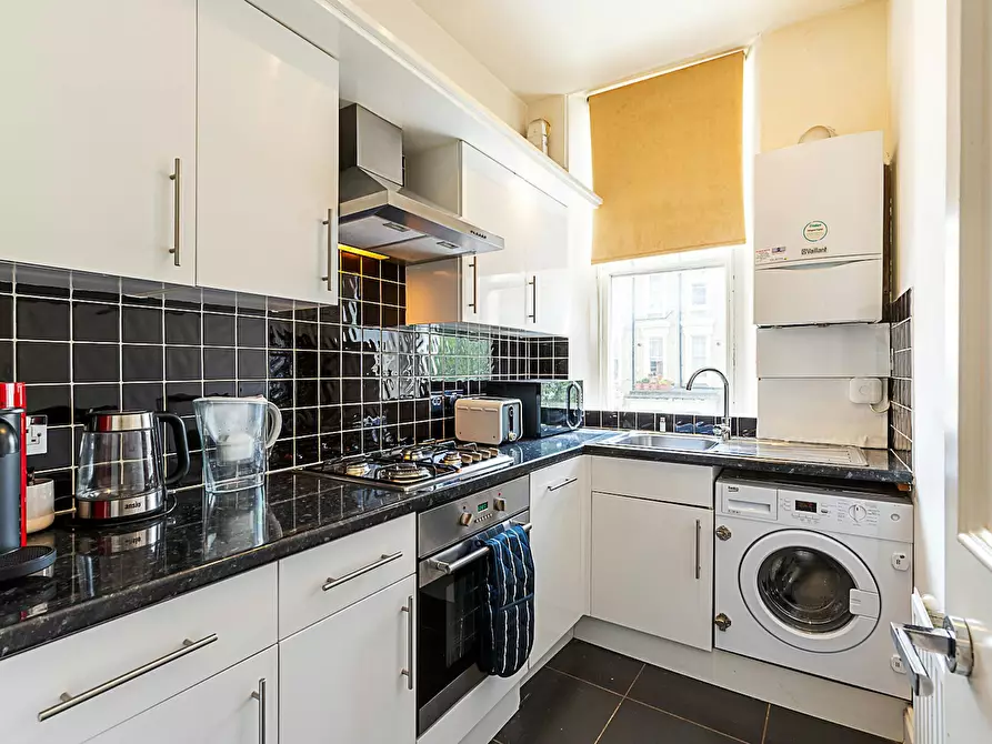Immagine 4 di Appartamento in affitto  in Eardley Crescent a Kensington