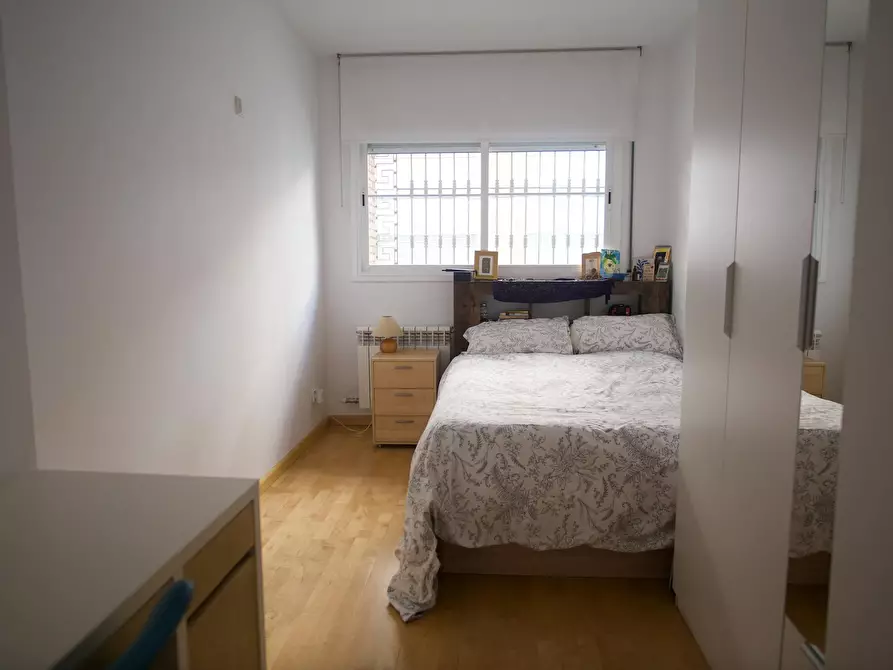 Immagine 1 di Camera in affitto  in Carrer de Batet a Barcelona