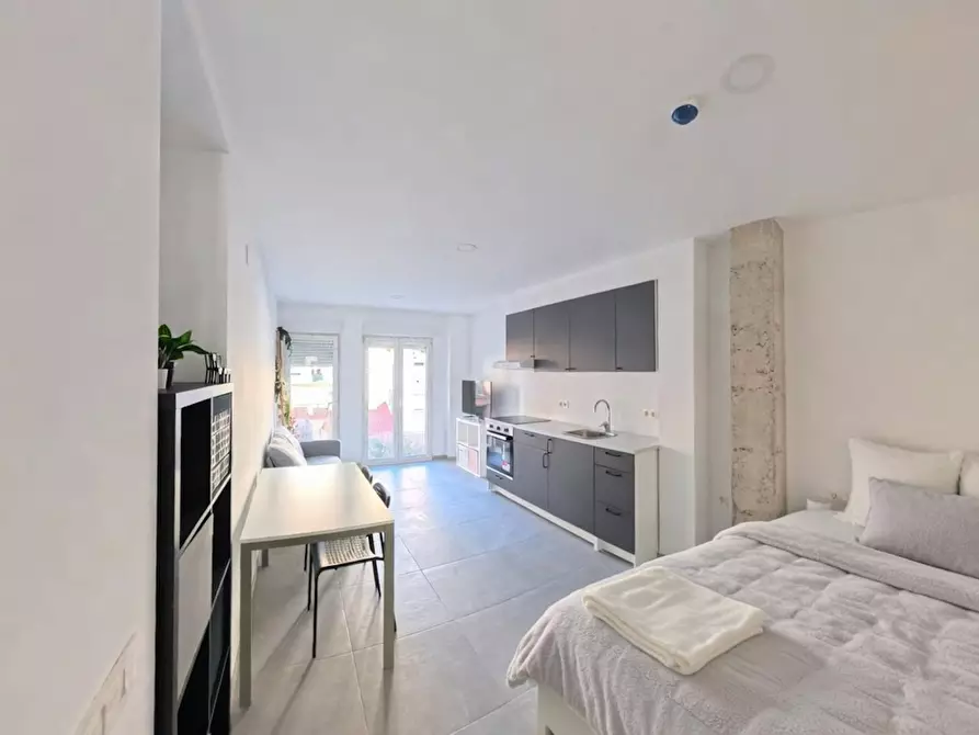 Immagine 4 di Appartamento in affitto  in Carrer de la Florista a Valencia