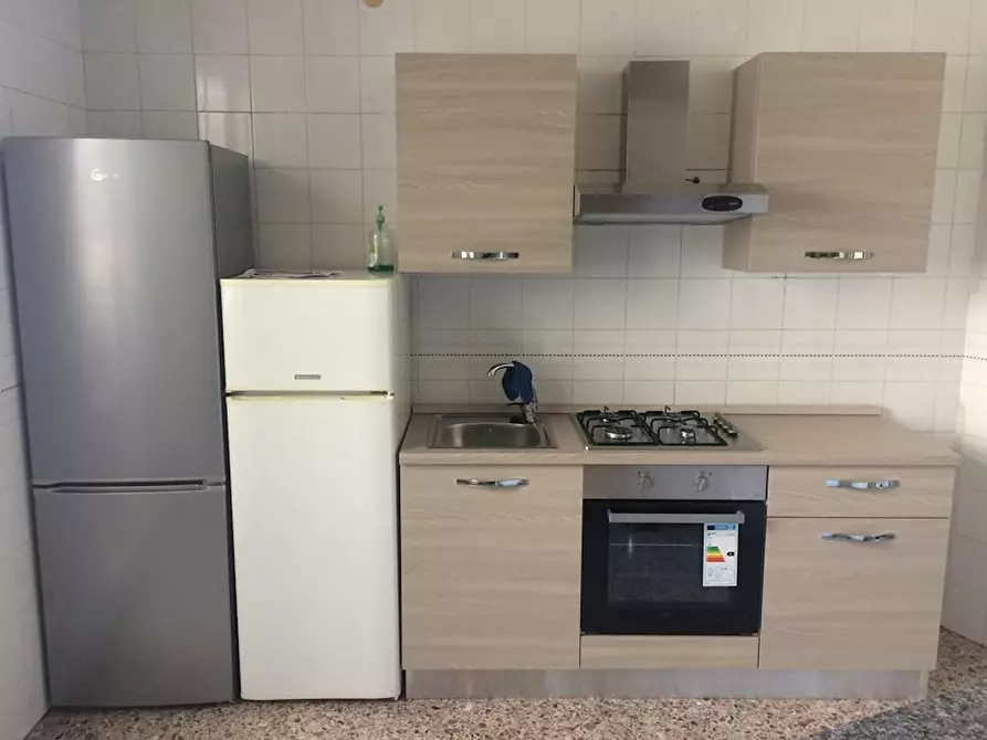 Immagine 5 di Camera in affitto  in Via Ingurtosu a Cagliari