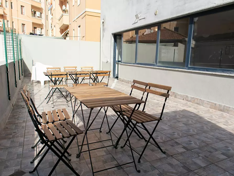 Immagine 10 di Camera in affitto  in Via Dante Alighieri a Cagliari