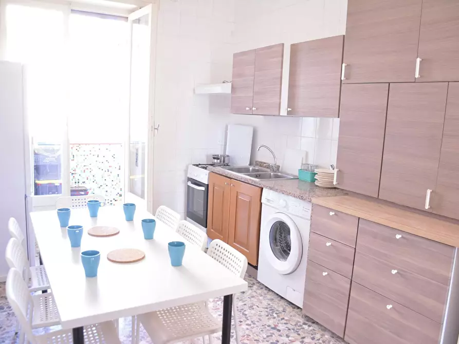 Immagine 5 di Camera in affitto  in Via dei Passeri a Cagliari