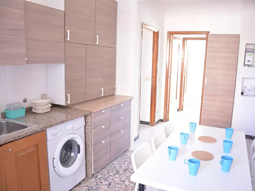 Immagine 4 di Camera in affitto  in Via dei Passeri a Cagliari