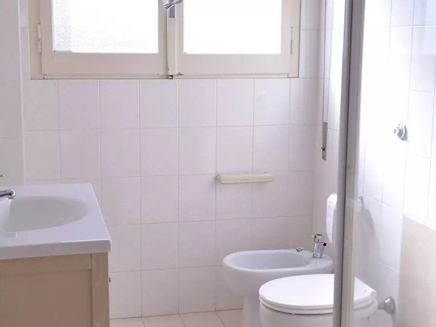 Immagine 8 di Camera in affitto  in Via dei Passeri a Cagliari