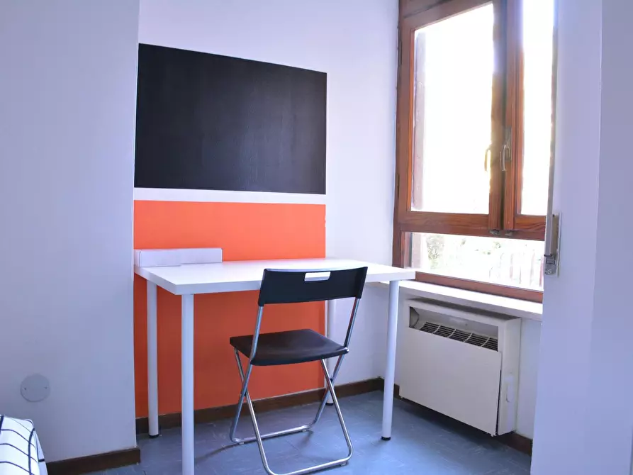Immagine 4 di Camera in affitto  in Via Tigellio a Cagliari