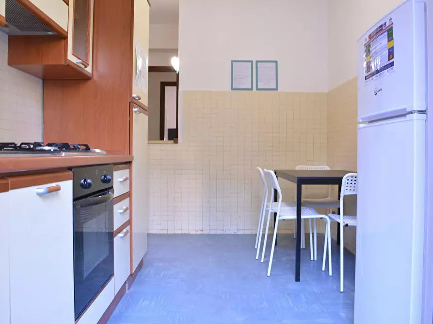 Immagine 5 di Camera in affitto  in Via Tigellio a Cagliari