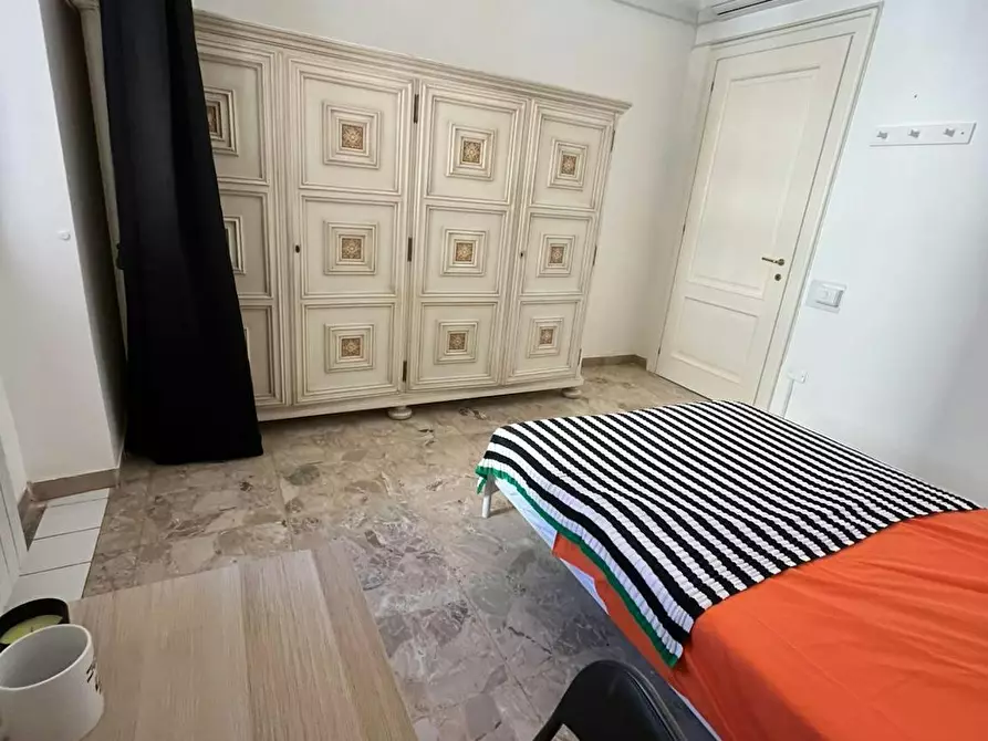 Immagine 2 di Camera in affitto  in Via Grazia Deledda a Cagliari