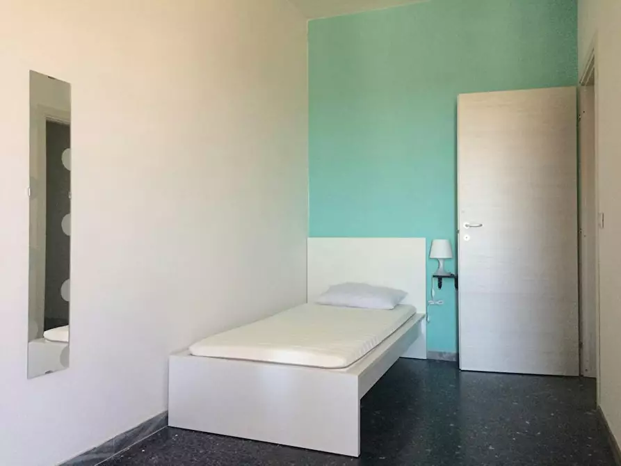 Immagine 1 di Camera in affitto  in Via Ingurtosu a Cagliari