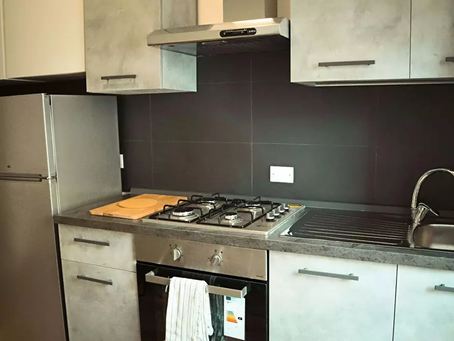 Immagine 10 di Camera in affitto  in Via Tigellio a Cagliari