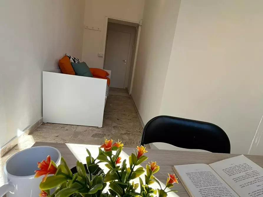 Immagine 2 di Camera in affitto  in Via Grazia Deledda a Cagliari