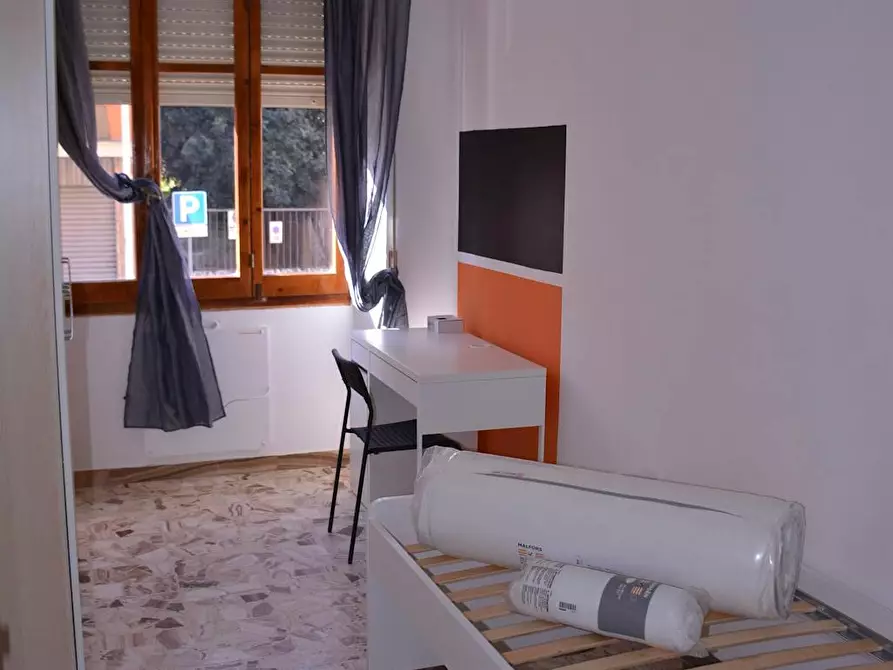 Immagine 1 di Camera in affitto  in Via Lombardia a Cagliari