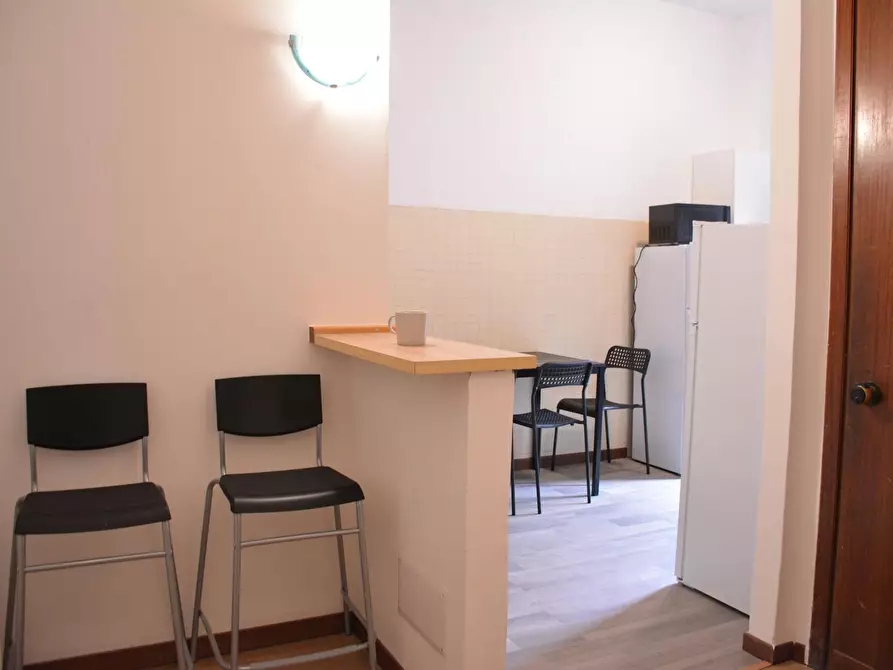 Immagine 7 di Camera in affitto  in Via Tigellio a Cagliari