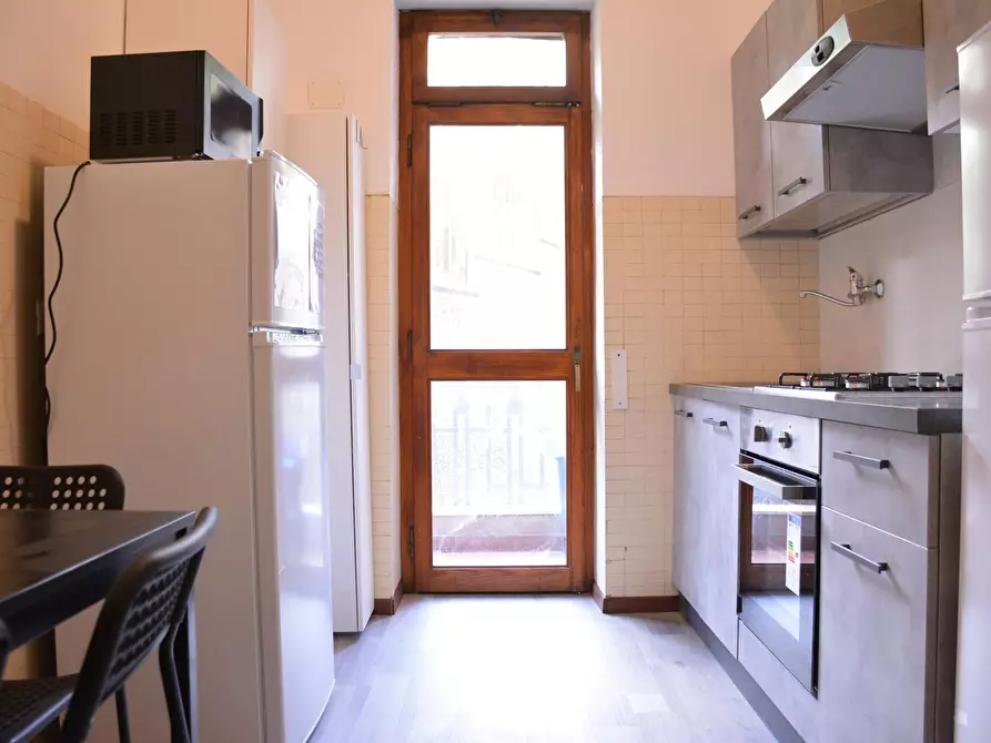 Immagine 4 di Camera in affitto  in Via Tigellio a Cagliari