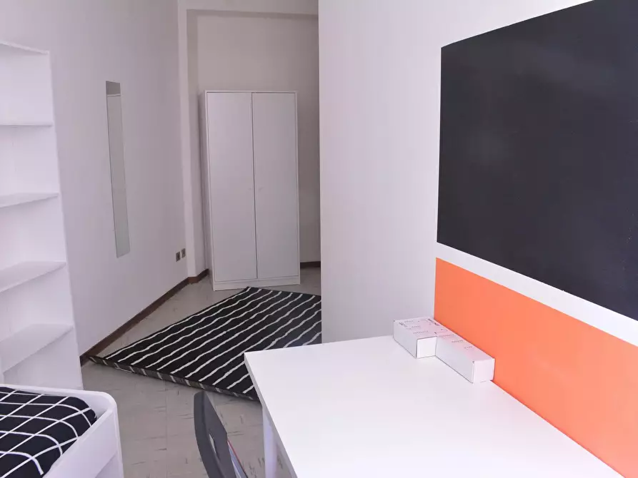 Immagine 2 di Camera in affitto  in Via Tigellio a Cagliari