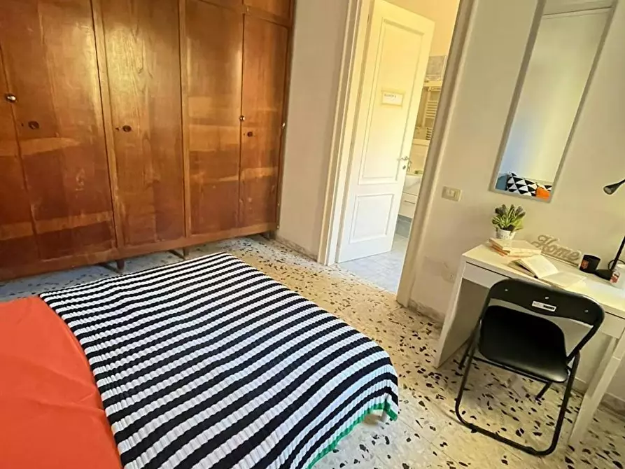 Immagine 2 di Camera in affitto  in Via Grazia Deledda a Cagliari