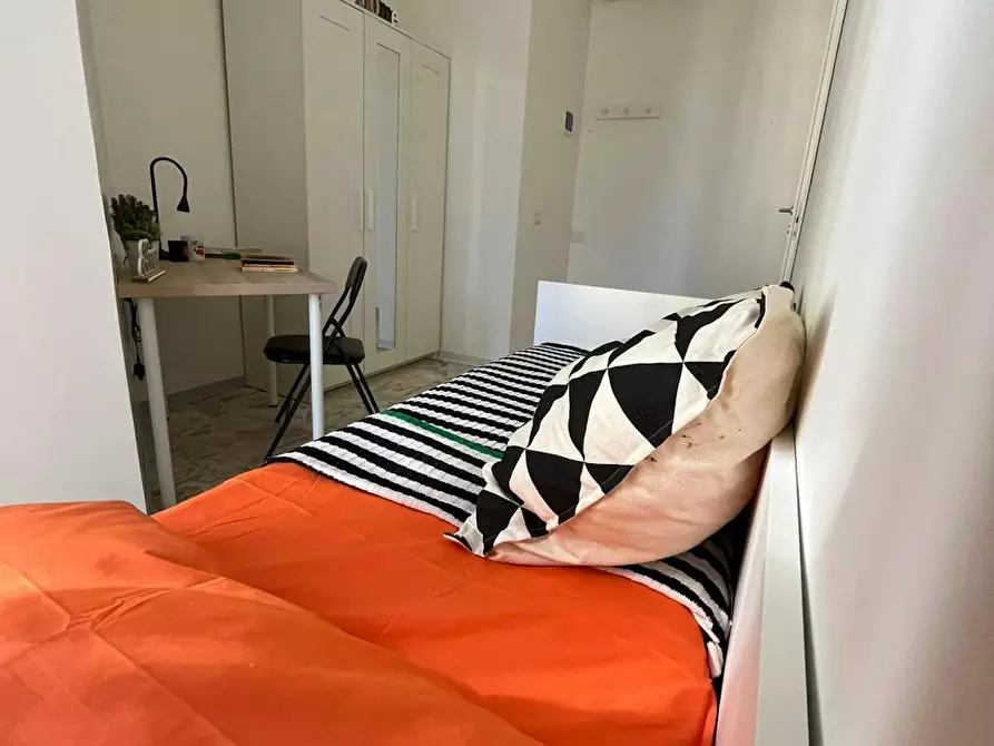 Immagine 2 di Camera in affitto  in Via Grazia Deledda a Cagliari
