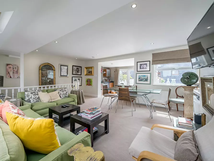 Immagine 1 di Appartamento in affitto  in Lurline Gardens a Wandsworth