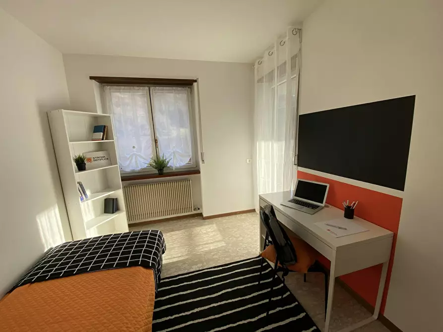 Immagine 8 di Camera in affitto  in Via Stroperi a Rovereto