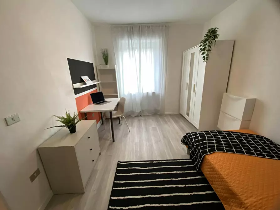 Immagine 1 di Camera in affitto  in Via Monte Maggio a Rovereto