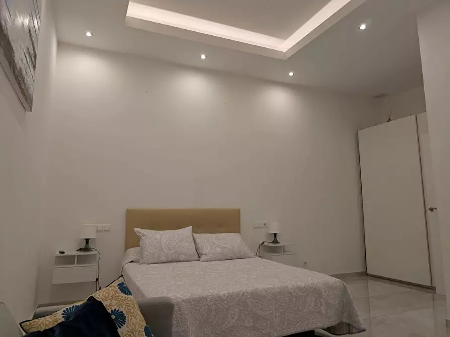 Immagine 10 di Appartamento in affitto  in Calle de Leonor de la Vega a Madrid