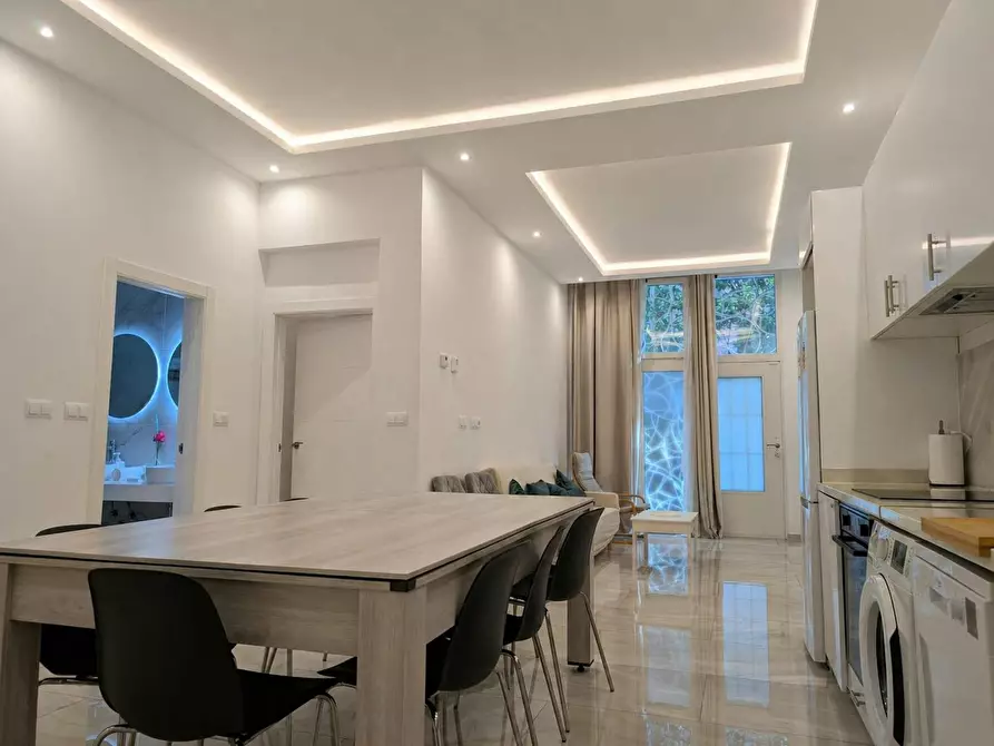 Immagine 4 di Appartamento in affitto  in Calle de Leonor de la Vega a Madrid
