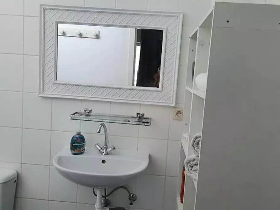 Immagine 5 di Appartamento in affitto  in Laarsebaan a Merksem