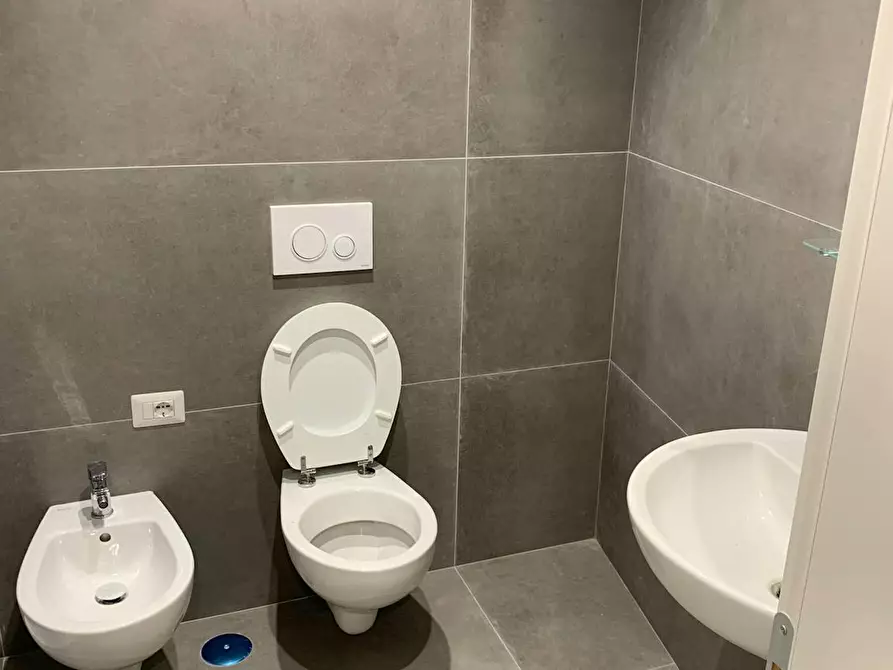 Immagine 7 di Appartamento in affitto  in Via Roccantica a Roma