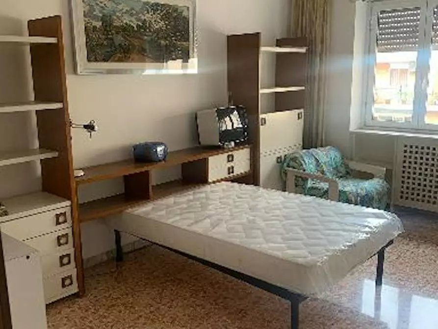 Immagine 2 di Camera in affitto  in Via Gorgona a Roma