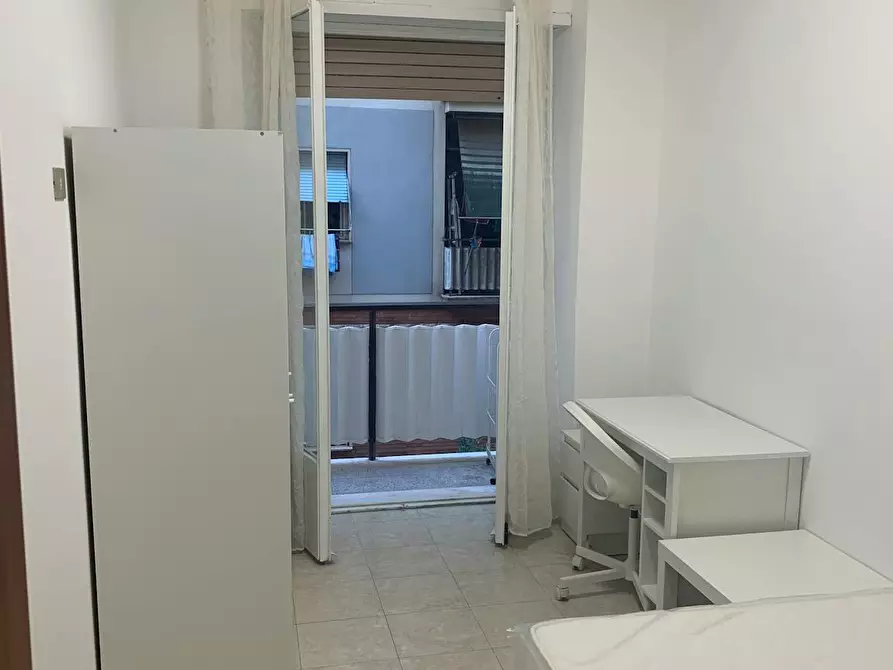 Immagine 1 di Camera in affitto  in Via Albert Einstein a Roma