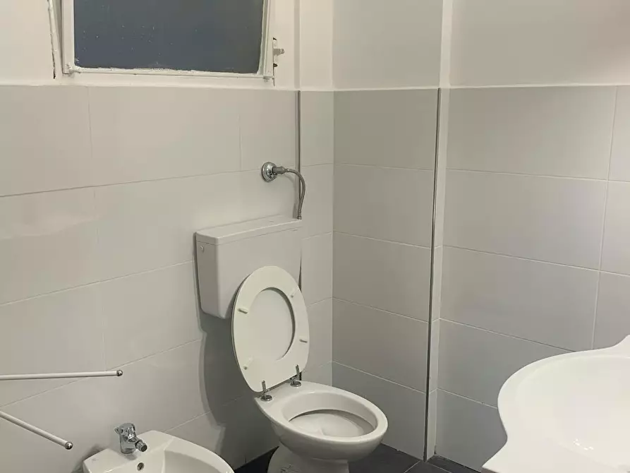 Immagine 5 di Camera in affitto  in Via Albert Einstein a Roma