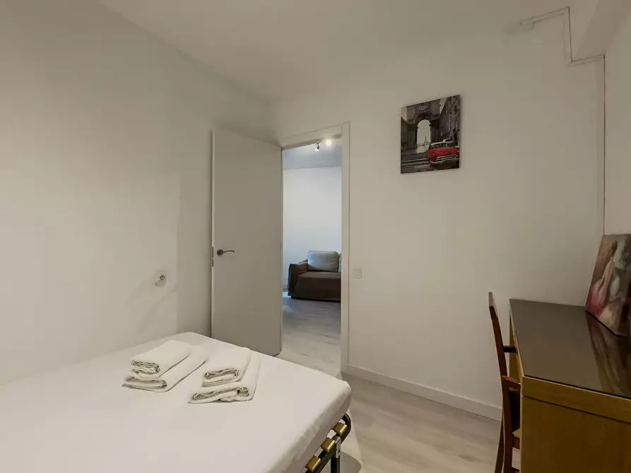Immagine 4 di Appartamento in affitto  in Carrer de Nàpols a Barcelona