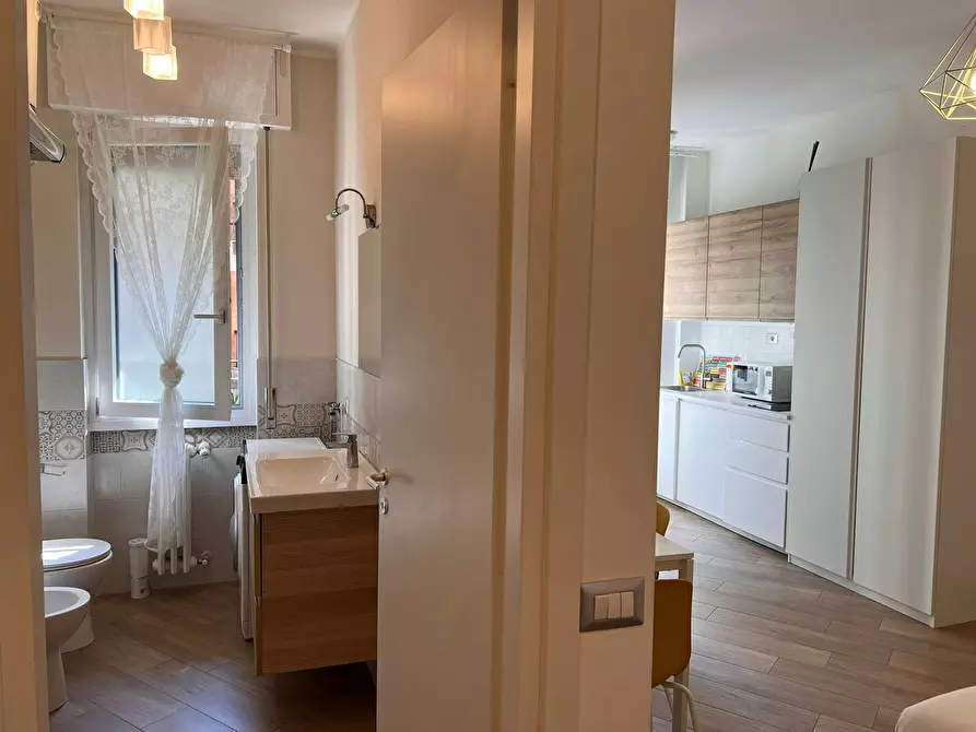 Immagine 9 di Appartamento in affitto  in Via Guido Guinizelli a Milano