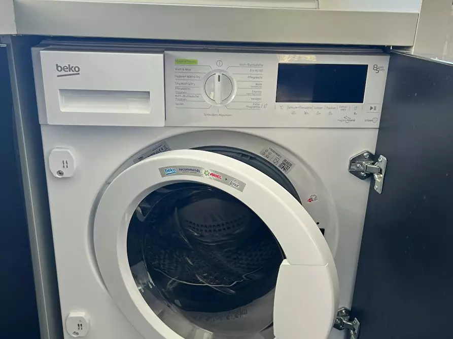Immagine 6 di Camera in affitto  in Segeberger Weg a Düsseldorf