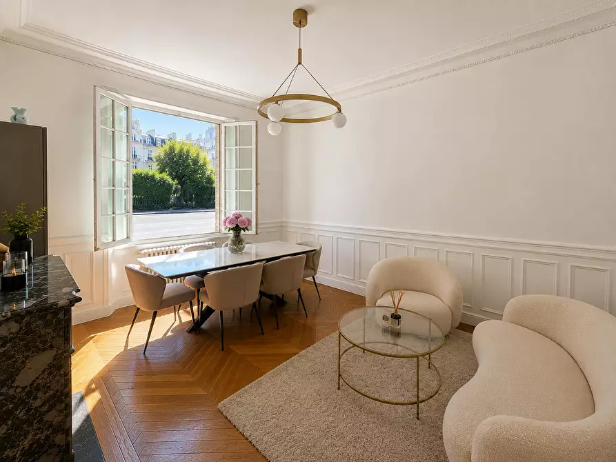 Immagine 1 di Appartamento in affitto  in Rue Rigaud a Neuilly-sur-Seine