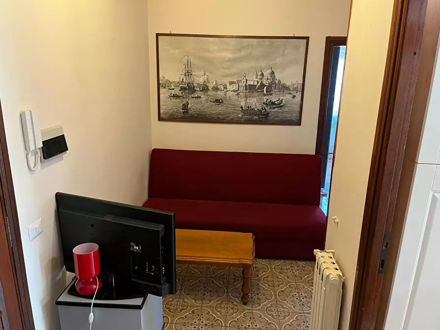 Immagine 4 di Appartamento in affitto  in Via Mergozzo a Roma