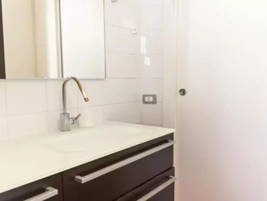 Immagine 9 di Camera in affitto  in Via Francesco Pallavicini a Roma