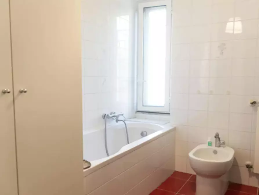 Immagine 8 di Camera in affitto  in Via Francesco Pallavicini a Roma