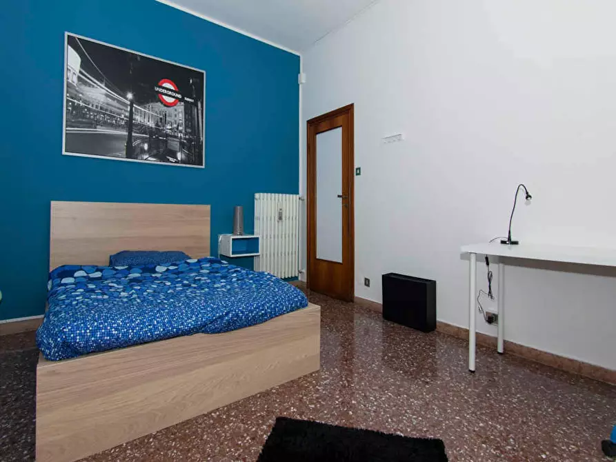 Immagine 10 di Camera in affitto  in Via Pelagio Palagi a Bologna