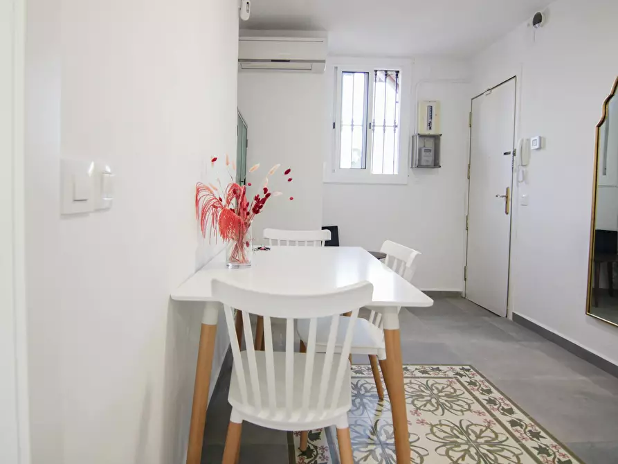 Immagine 10 di Appartamento in affitto  in Carrer de Sant Gil a Barcelona