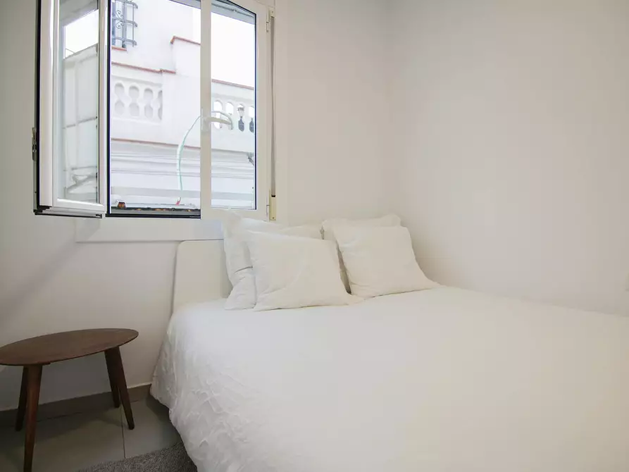 Immagine 9 di Appartamento in affitto  in Carrer de Sant Gil a Barcelona