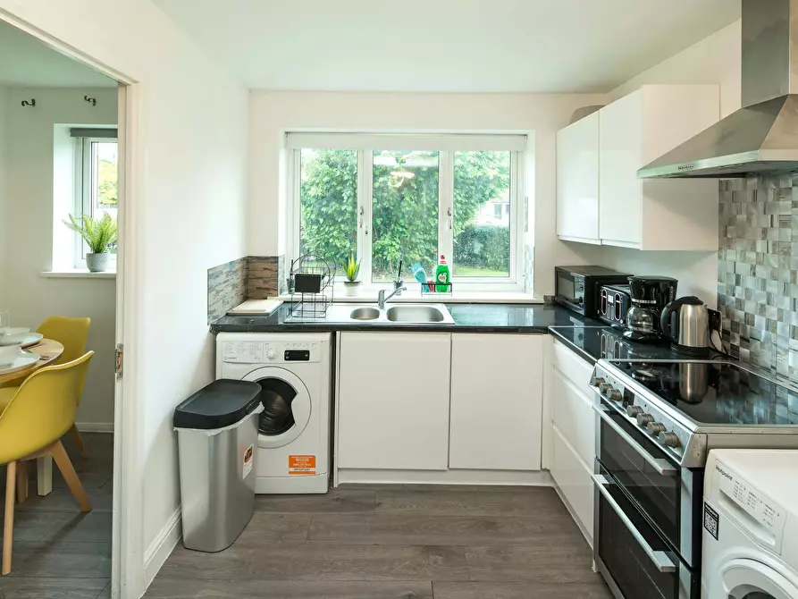 Immagine 10 di Casa indipendente in affitto  in Redford Close a Hounslow