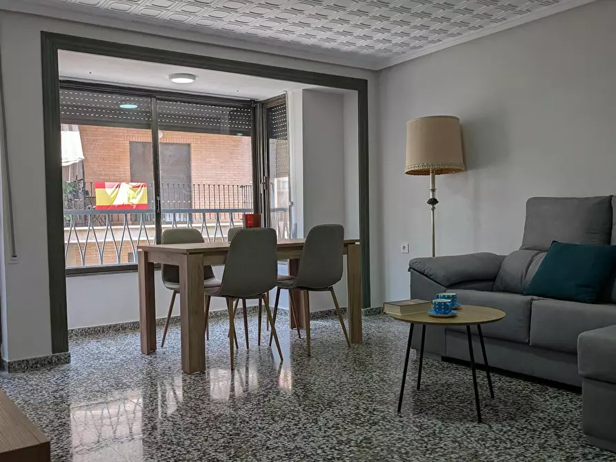 Immagine 2 di Appartamento in affitto  in Carrer de Baviera a El Realon