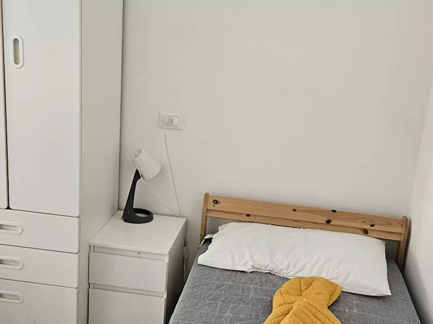 Immagine 5 di Camera condivisa in affitto  in Via Demonte a Milano