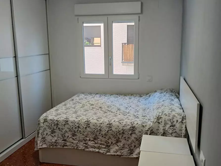Immagine 2 di Camera in affitto  in Carrer de l'Escultor Mora Cirujeda a Valencia